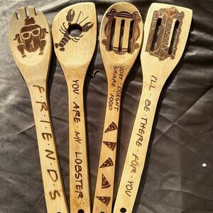 Friends‎ quotes wooden spoon set
